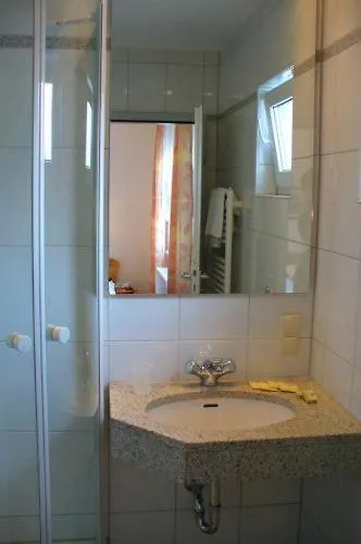 鲁德维格恩斯特酒店 酒店 2*