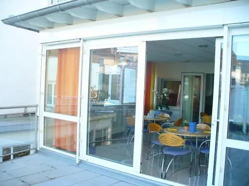 鲁德维格恩斯特酒店 2*