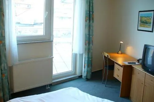 鲁德维格恩斯特酒店 酒店